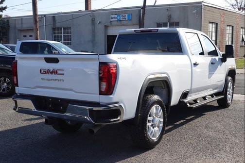 2022 GMC Sierra 2500 Base