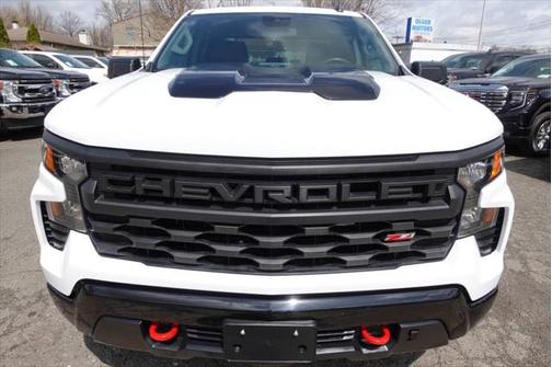2022 Chevrolet Silverado 1500 Custom Trail Boss