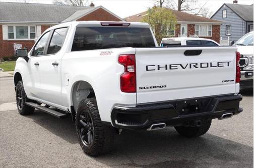 2022 Chevrolet Silverado 1500 Custom Trail Boss