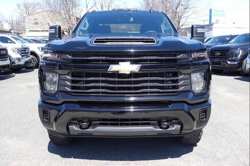 Black 2024 Chevrolet Silverado 2500 Custom