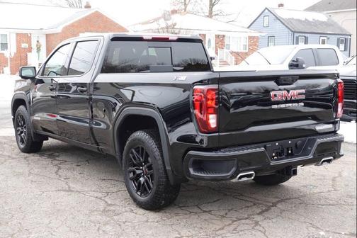2025 GMC Sierra 1500 Elevation