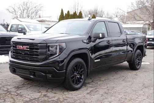 2025 GMC Sierra 1500 Elevation