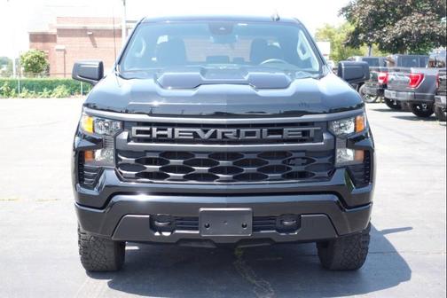 2022 Chevrolet Silverado 1500 Custom Trail Boss