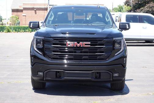 Onyx Black 2025 GMC Sierra 1500 Elevation