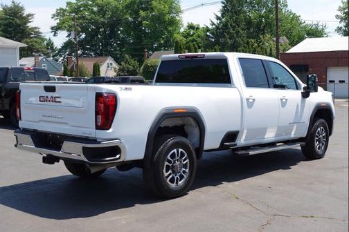 White 2024 GMC Sierra 3500 SLE
