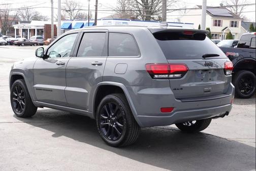 2021 Jeep Grand Cherokee Laredo