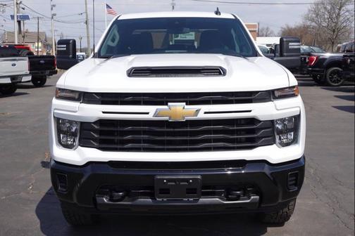 White 2025 Chevrolet Silverado 2500 Custom