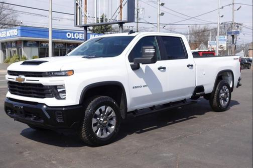 White 2025 Chevrolet Silverado 2500 Custom