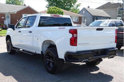 2022 Chevrolet Silverado 1500 Custom Trail Boss