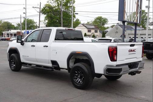 White 2022 GMC Sierra 2500 Pro
