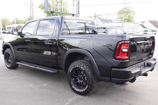 Diamond Black Crystal Pearlcoat 2025 RAM 1500 Rebel