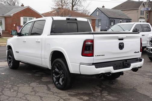 Bright White Clearcoat 2022 RAM 1500 Limited