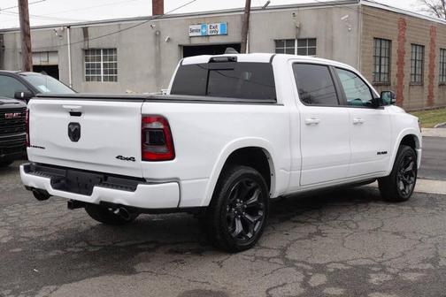 Bright White Clearcoat 2022 RAM 1500 Limited