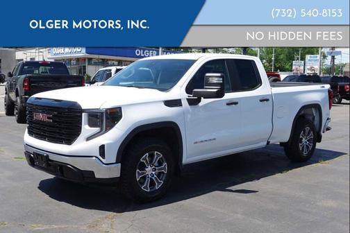 White 2023 GMC Sierra 1500 Pro