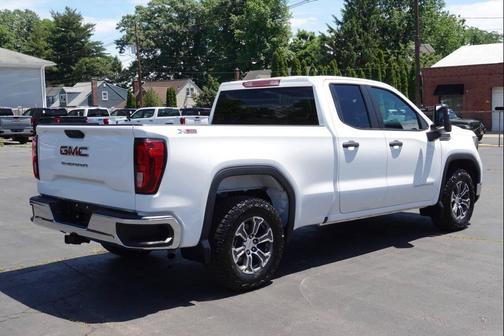 White 2023 GMC Sierra 1500 Pro