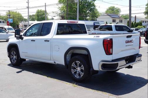 White 2023 GMC Sierra 1500 Pro