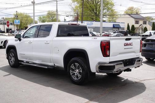Summit White 2023 GMC Sierra 1500 SLE