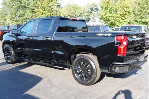 2022 Chevrolet Silverado 1500 Custom