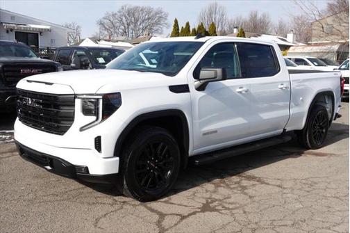 2022 GMC Sierra 1500 Elevation