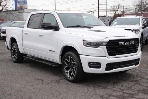 Bright White Clearcoat 2025 RAM 1500 Laramie