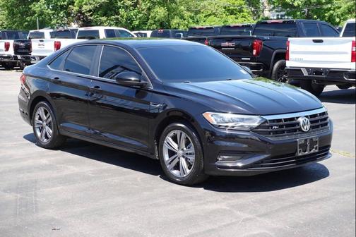 Black 2021 Volkswagen Jetta 1.4T R-Line