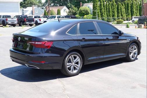 Black 2021 Volkswagen Jetta 1.4T R-Line
