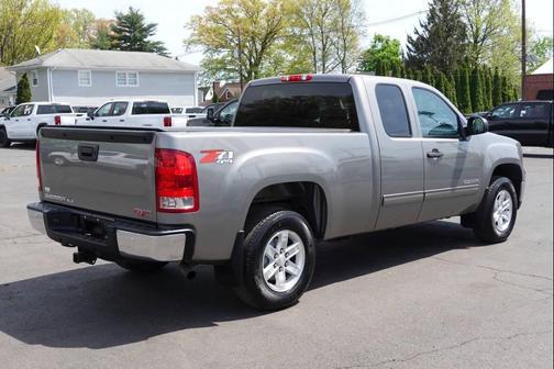Gray 2013 GMC Sierra 1500 SLE1