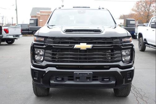 2024 Chevrolet Silverado 2500 Custom