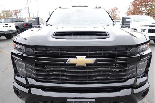 2024 Chevrolet Silverado 2500 Custom