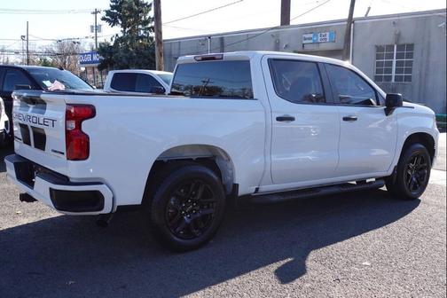 2023 Chevrolet Silverado 1500 Custom