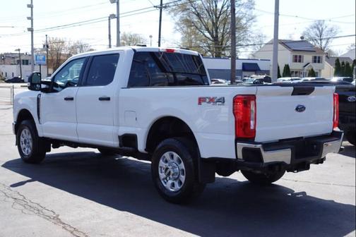 White 2023 Ford F-250 XLT