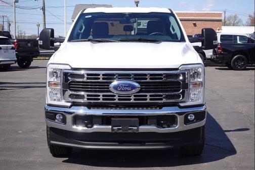 White 2023 Ford F-250 XLT