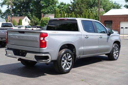 Sterling Gray Metallic 2023 Chevrolet Silverado 1500 LT