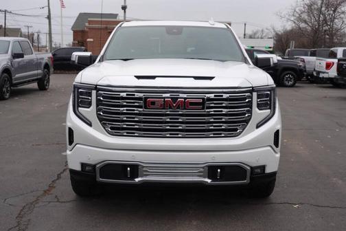 White Frost Tricoat 2022 GMC Sierra 1500 Denali