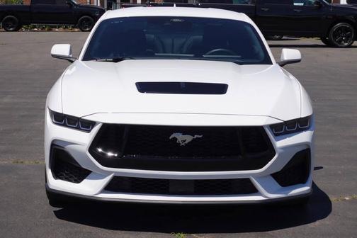Oxford White 2025 Ford Mustang GT