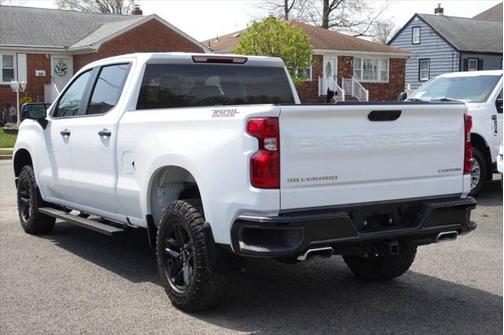 2022 Chevrolet Silverado 1500 Custom Trail Boss
