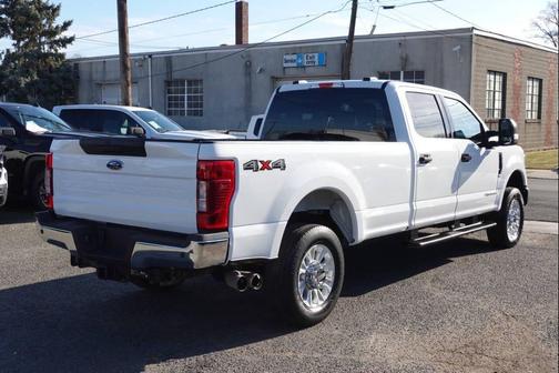 2022 Ford F-350 XLT