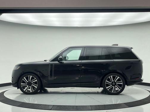 Santorini Black 2023 Land Rover Range Rover P530 SE