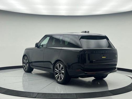 Santorini Black 2023 Land Rover Range Rover P530 SE