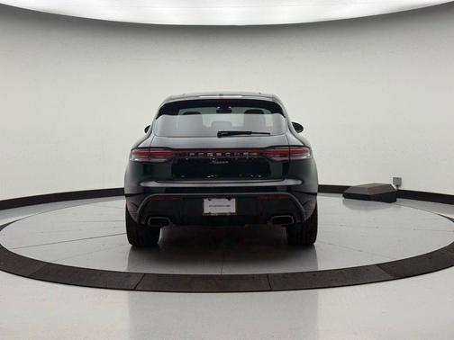 Jet Black Metallic 2026 Porsche Macan Macan