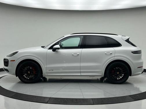2021 Porsche Cayenne GTS