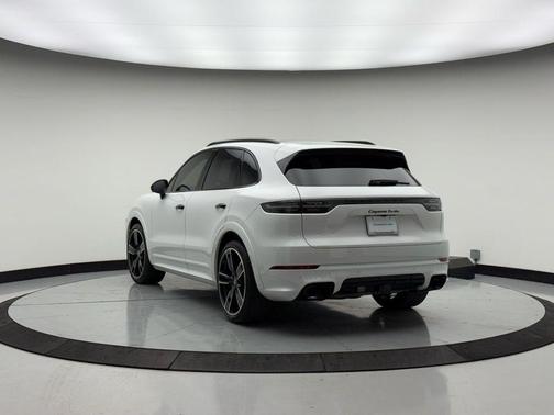 2023 Porsche Cayenne Turbo