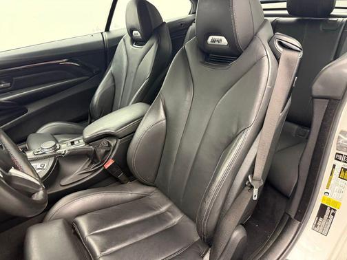 White Metallic 2015 BMW M4 Base