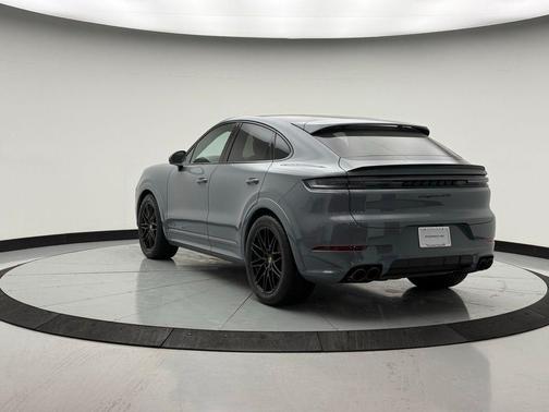 2026 Porsche Cayenne GTS