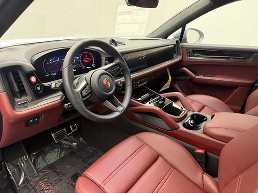 2026 Porsche Cayenne GTS