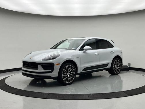 Carrara White 2026 Porsche Macan Macan