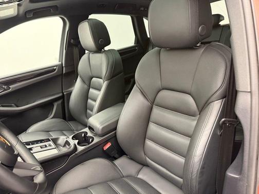 2024 Porsche Macan S