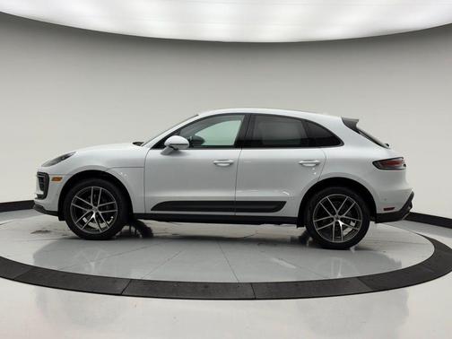 2024 Porsche Macan 