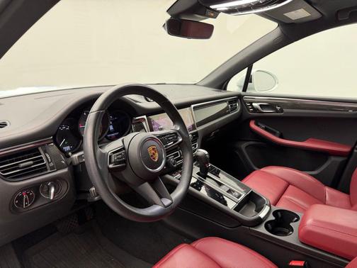 2023 Porsche Macan S