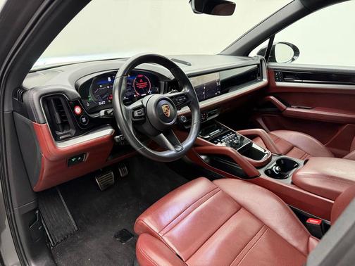 2024 Porsche Cayenne S